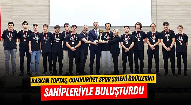 Başkan Toptaş, Cumhuriyet Spor Şöleni ödüllerini sahipleriyle buluşturdu